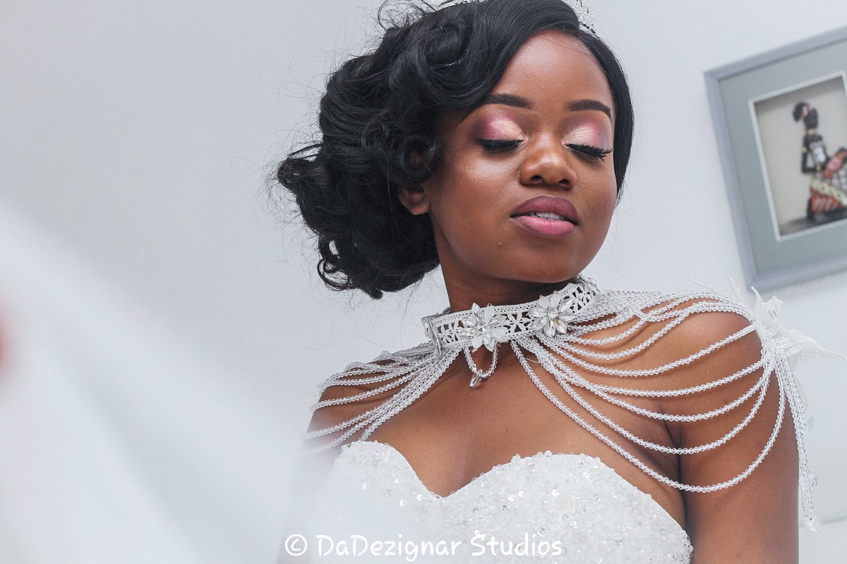 wize_dadezignar's tweet photo. If you find time visit our page on IG @dadezignar_studios or checkout more of our work on 061 405 8061
#2MonthsNoWeaveChallenge
#kfcmustfall #dadezignar #Portrait #Clicks https://t.co/R6SKIZ7338