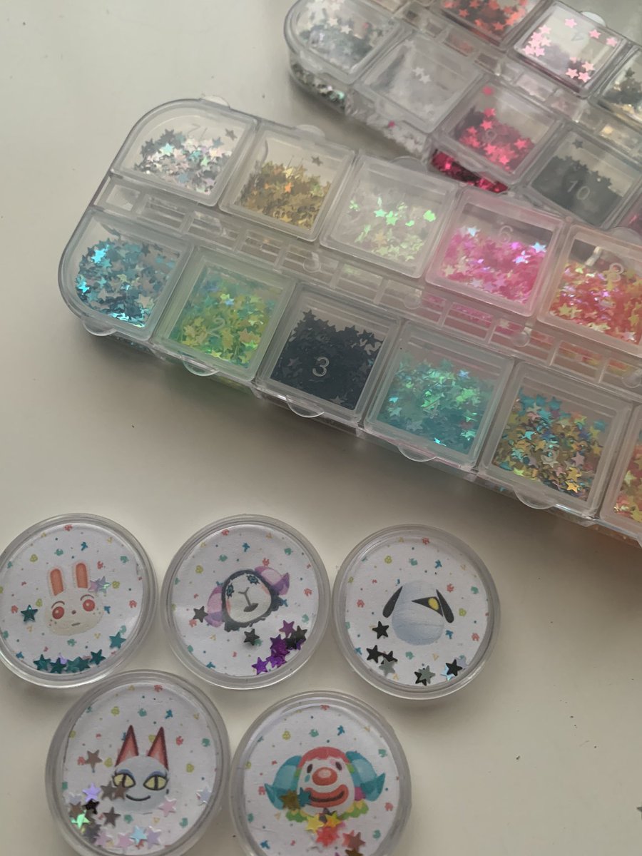 mikaraisu's tweet photo. henlo! im making amiibos! i’ve been trying to find a “big girl” job w/ no luck so far. i’m still applying but i opened an etsy shop for $3.60 amiibo coins! prices were upped slightly since i now do free shipping! 
RT’s help as well! 

https://t.co/rTN7P5tDuk

#acnh #acntrade https://t.co/9r4ZKg4wFx