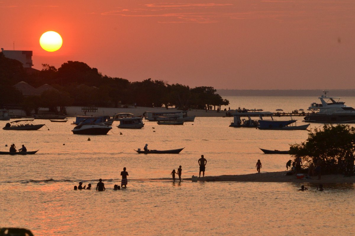 advkovalski's tweet photo. Os encantos e as maravilhas do pór do sol na Praia de Alter do Chão, o “Caribe da Amazônia”.
_
Um lugar mágico, localizado às margens do rio Tapajós, poucos km de Itaituba 🌅🏖💛
_
#cidadepepita #sunsetphotography #sunsetbrasil #praiasbrasileiras #amazonianforest #alterdochao https://t.co/nXGzldaHCi