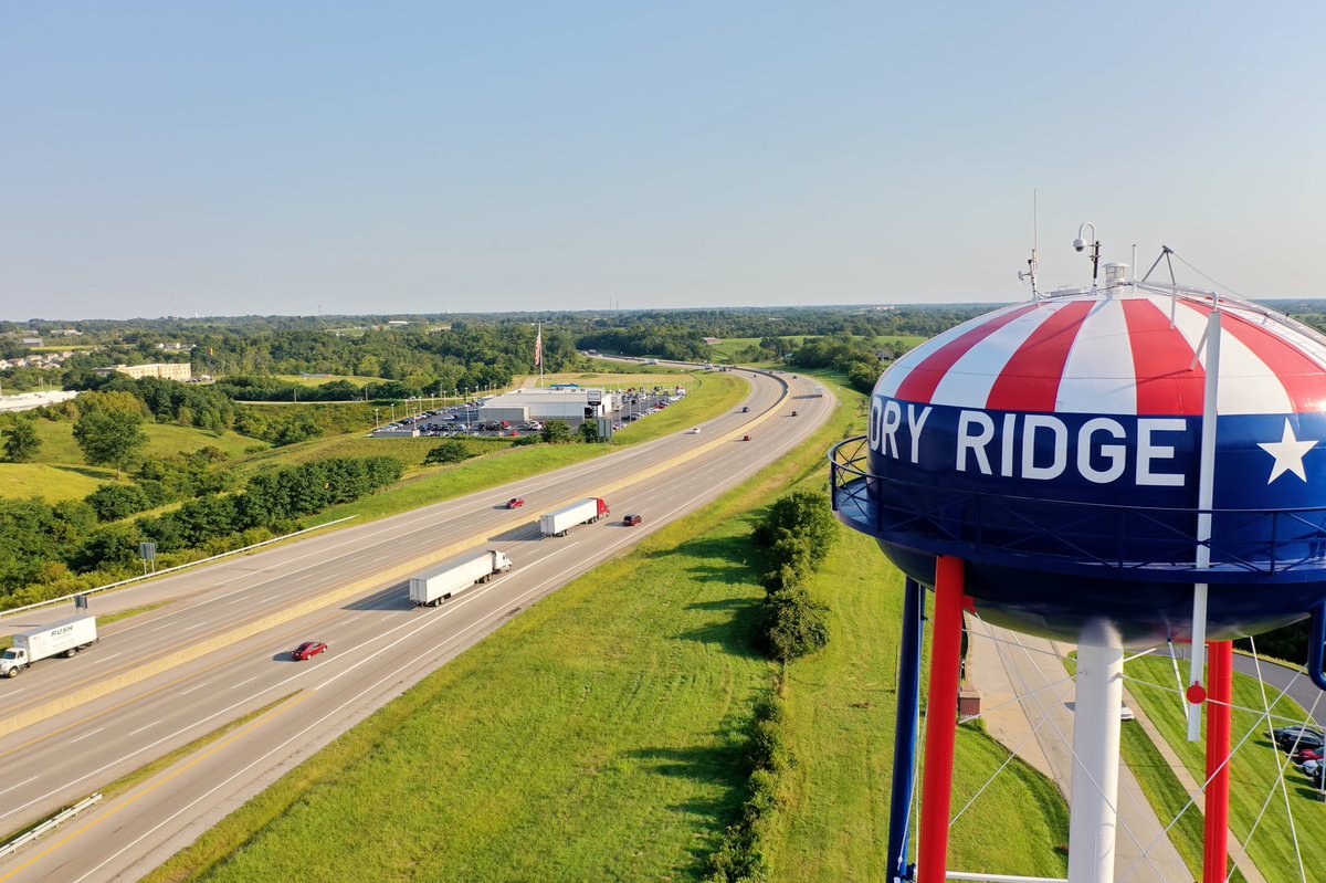 damon_thayer's tweet photo. Here’s a cool @flightdubs shot of the Dry Ridge(Grant County) water tower at the spot where I-75 was widened to three lanes each way down to Sadieville in Scott County. https://t.co/QfvOxhODIw