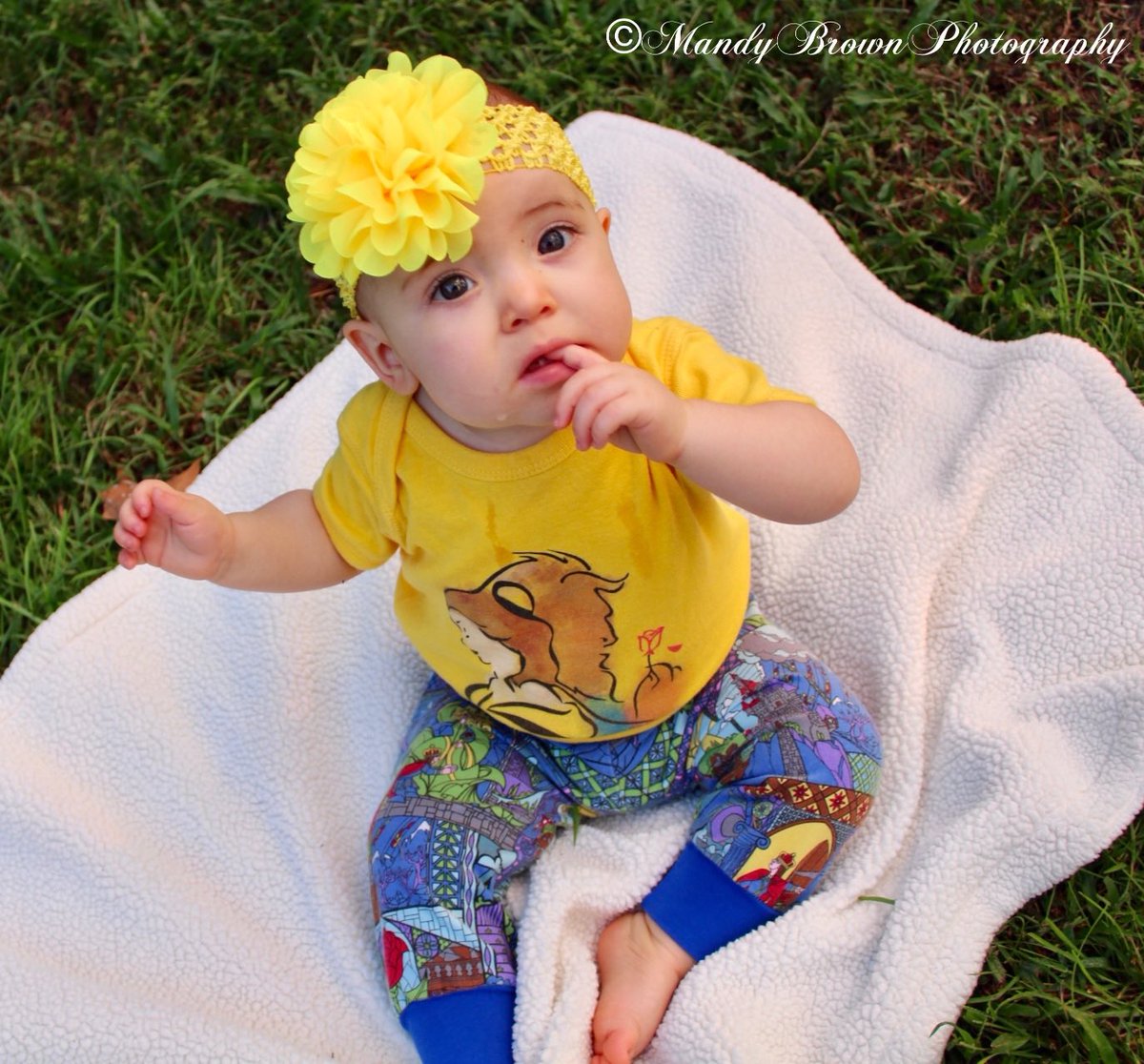 MandyBrown1720's tweet photo. Happy Nine months my princess. #skylarray #beauty #beautyandthebeast https://t.co/gFMM50jdMU