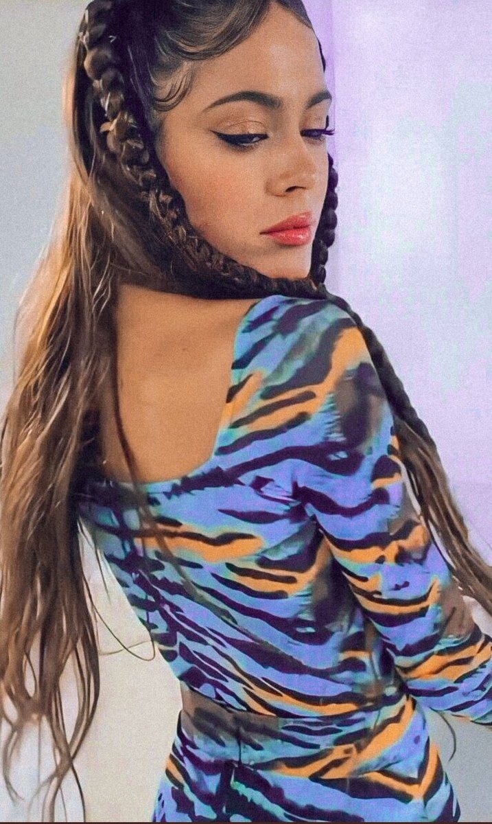 MariTStoessel's tweet photo. Hola @modoradionet, me gustaría escuchar "High Remix" de @MariaBecerra22, @TiniStoessel y @lolaindigomusic! . Dejo mi voto para que ingrese al #ModoRanking. Gracias!! 💖 https://t.co/Bb3DiffWc7