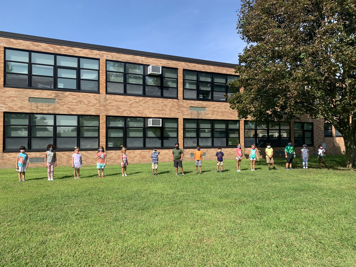 FIRST DAY OF SECOND GRADE ✅ 
Everyone say hello to our newest #SecondGradeExplorers 👋🏿 👋🏻👋🏽  These kiddos are BURSTING with energy and enthusiasm! #WeAreBethpage