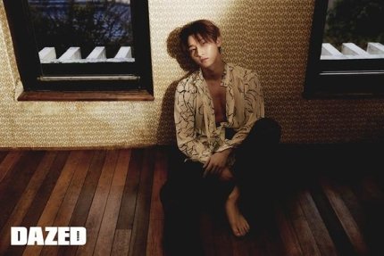mx_nav_lab's tweet photo. ✳️[#MX_NAV_ARTICULOS]~ 2020.08.19

#IM en la sesión fotográfica y entrevista para la revista Dazed.

✴️335R y 237Rec. ➡️Misión: reaccionar, tomar captura y compartir usando #몬스타엑스 #MONSTA_X @OfficialMonstaX 

🔗https://t.co/bMMOOM0nBf https://t.co/dNRp3kRpKw