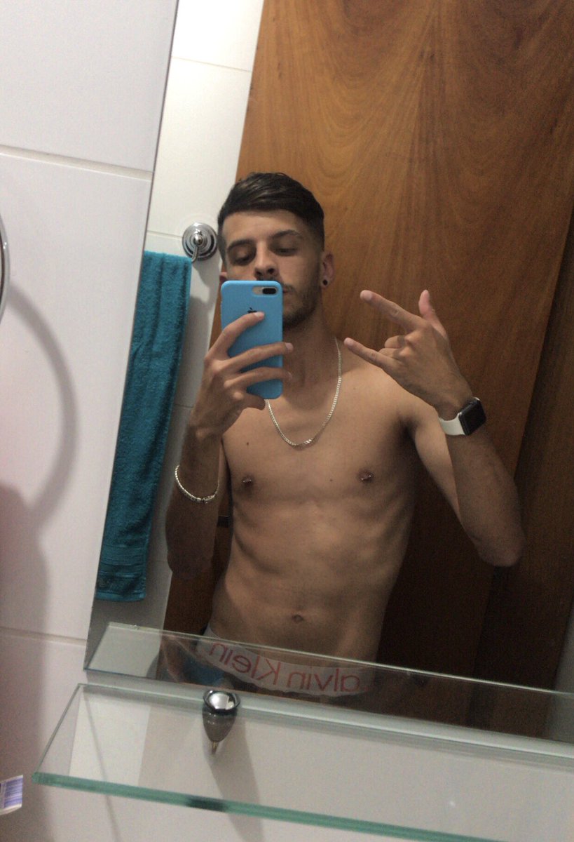 DeniBoyOla! :P tweet media