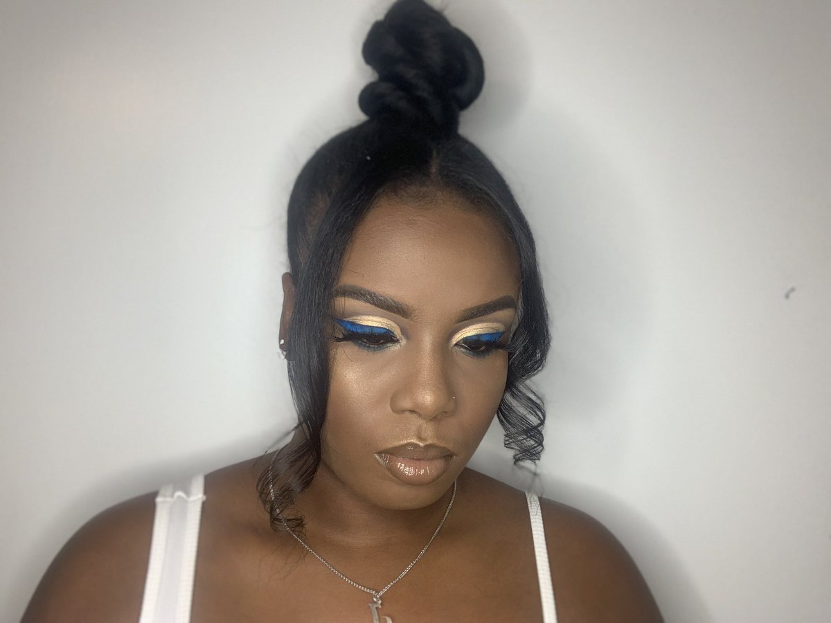 THEjavajbeauty's tweet photo. When in doubt, WING it out! π
#thejavajbeauty #thejavajway #undiscovered_muas #galvestonmua #houstonmua https://t.co/BdWQBCMS4X