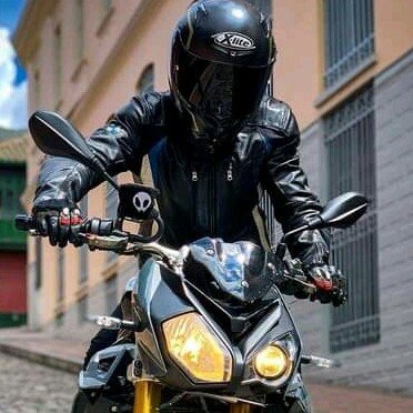 Superbikesbik's tweet photo. Come hangout with me > tik tok on #BIGOLIVE https://t.co/qCwD5cvD5r https://t.co/mI8LdF0SR9