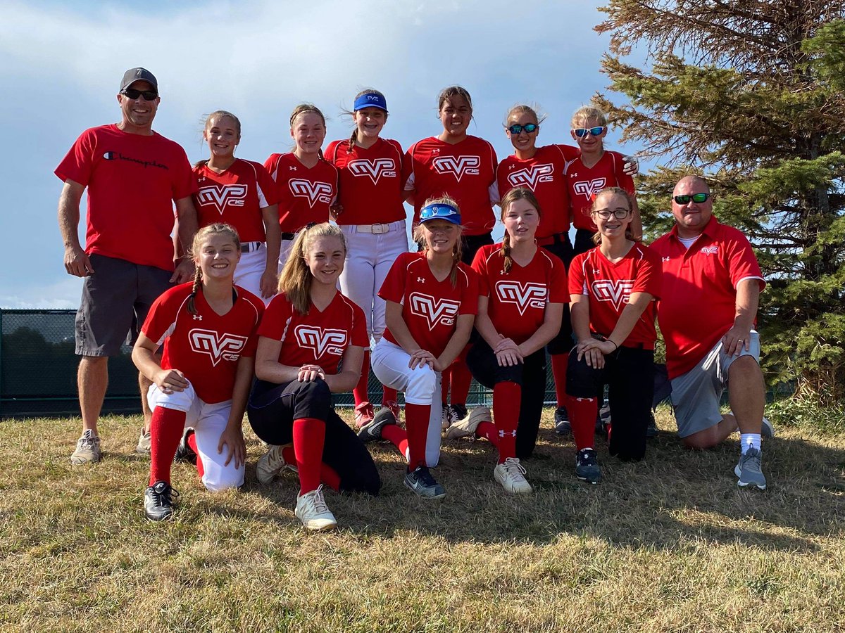 broded1's tweet image. Was lucky enough to coach a team in the 14u MVP games this last weekend. Had girls from Colorado and all over Iowa on our team. Took third place. Great group of girls. Wish I could get them all to come play for Newton!! Playing the game the right way and at high level!