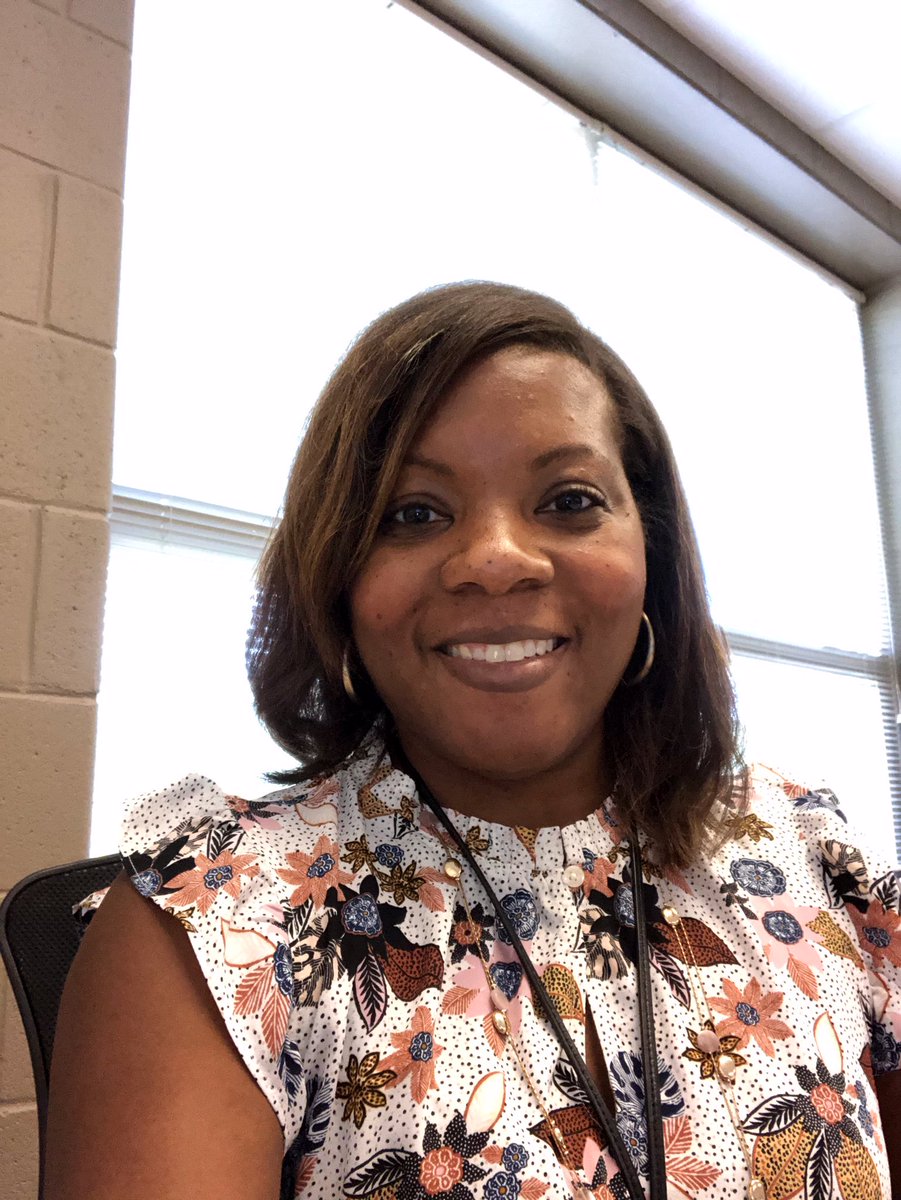 Nicole Mills tweet media