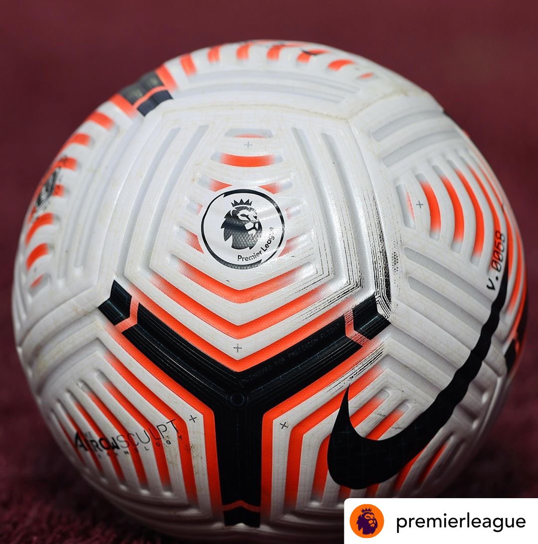boxscorelive1's tweet photo. The @premierleague is back for another season 🔙⚽️. 

Can @LFC 🔴 defend it’s first Premier League title? 🏆 We think there’s a 27% chance they can do it. 

What do you think ? 
Download the app 📲 and play the EPL season futures. 

#EPL #TriviaTuesday #champions #liverpoolfc https://t.co/jJsZgUBfi9