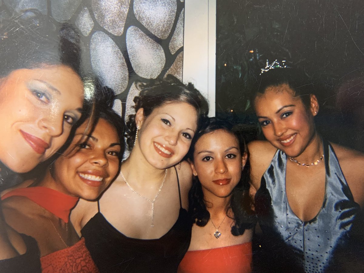 juliame83's tweet photo. Socorro high school Alumni week @SocorroStuco #bulldogpride #prom2002 @NVMoreno_ESS ❤️ @shsyerds https://t.co/qilZfBypOM