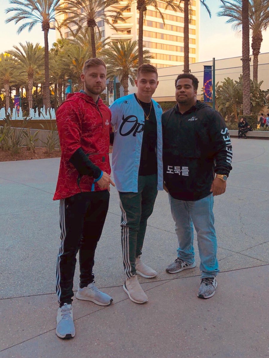 Nearly 30 years of Esport design in one photo

Is there a harder pic in the design community? I think not