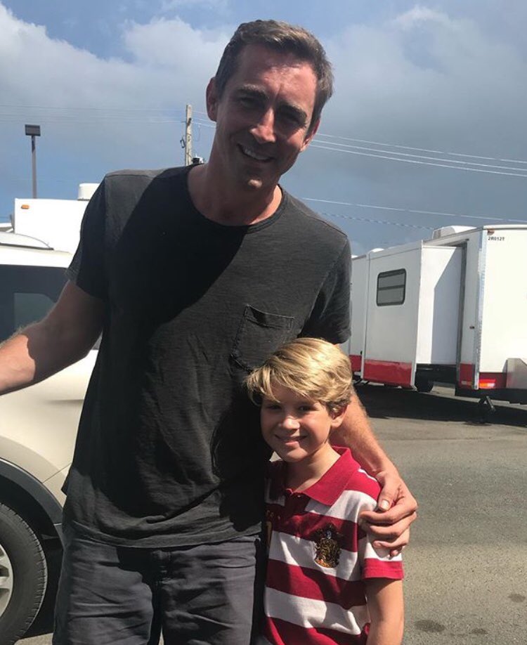 joylight62's tweet photo. It's #FunFacts on #TheaterTuesday🎭. @leepace is Wonderful with children. After his #BUILDStudio appearance (before #pandemic), Lee was in his car on the phone. A 7 year old boy ran to the car, Thrilled to see #LeePace. Lee looked up and waved to his little fan. It was so cute!😂 https://t.co/kdUK4rg74e