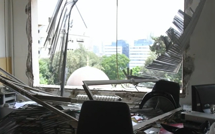 Porter_Anderson's tweet photo. Media: @wamnews reports that @IntPublishers vice-president @Bodour is moving to restore &amp; develop  three libraries damaged in the 4 August Port of #Beirut blast. @SharjahWBC leads the effort with @AssabilNGO for #Monnot, #Bachoura &amp; #Geitawi libraries. https://t.co/j8T5pI4oVU https://t.co/siisN3pTkz