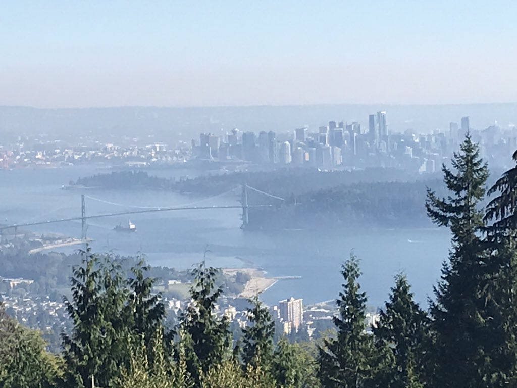 adler_von65's tweet photo. Smoky Vancouver! https://t.co/VrzPniyBNo