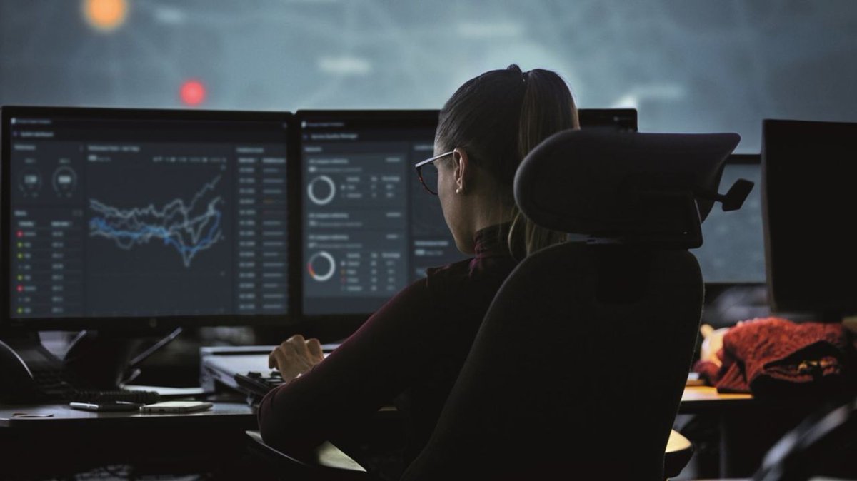 EvanKirstel's tweet photo. Peter Laurin on LinkedIn: #operationsengine #5G & #managedservices @EricssonNetwork https://t.co/Jn7FLbubpv #ericssoninfluencer https://t.co/S7JGInwm3j