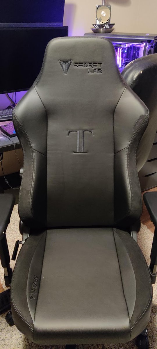 raskulous tweet media