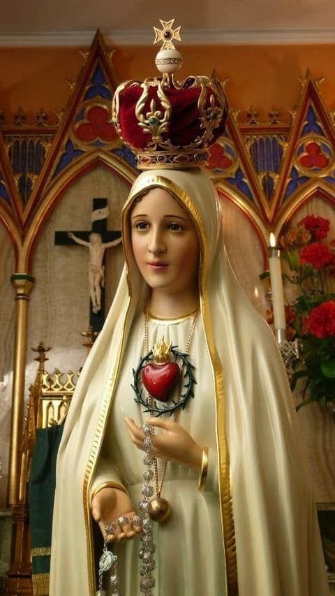 🎊🎉¡Feliz cumpleaños a la Reina del Cielo!🎉🎊 
Dios te salve, María, llena de gracia, el Señor es contigo. Bendita eres entre todas las mujeres y bendito es el fruto de tu vientre, Jesús.... 
#TumiJesús #VirgenMaría #MadreNuestra #AveMaría #ReinaDelCielo