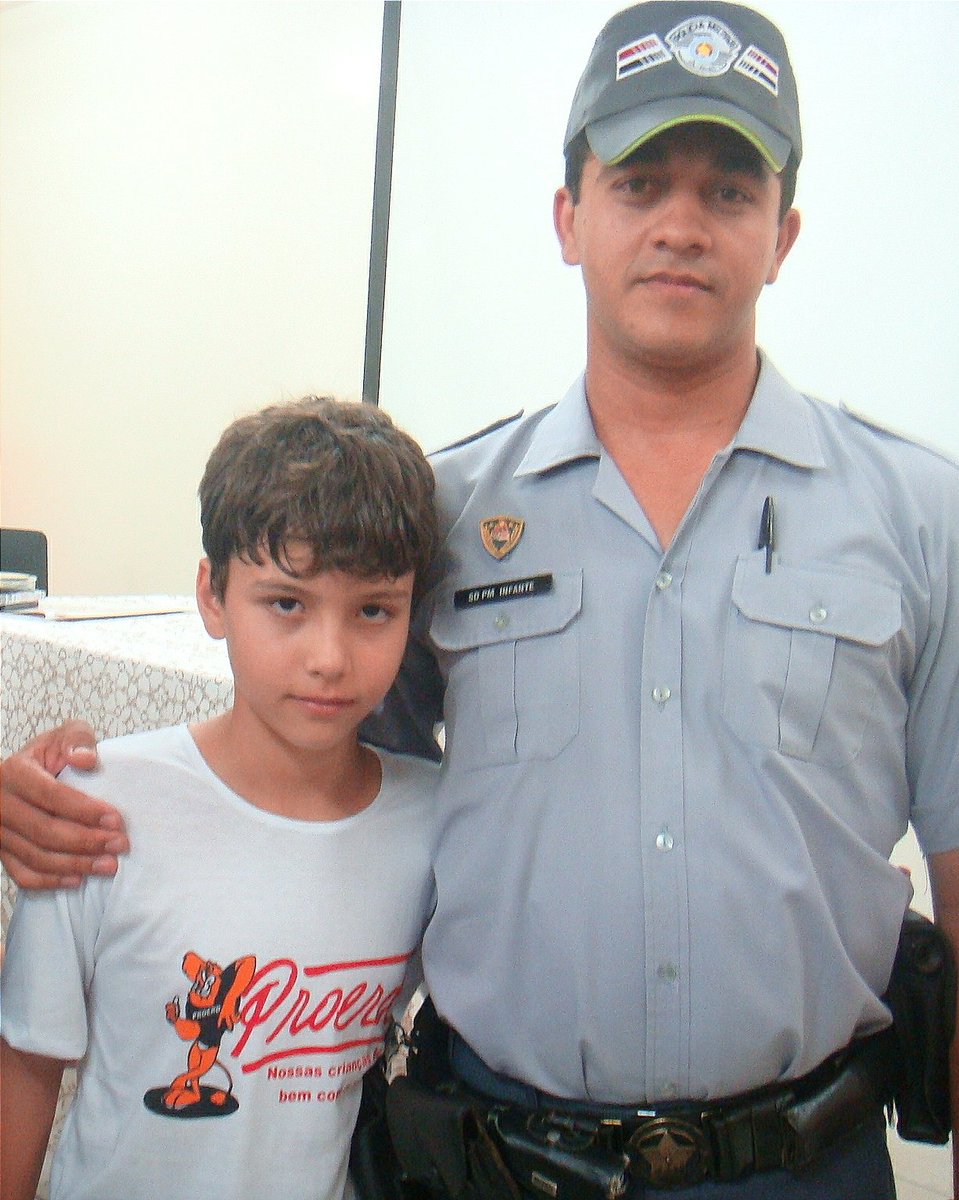 marcelovsk1's tweet image. o porque eu não bebo bebida alcoólica #Proerd