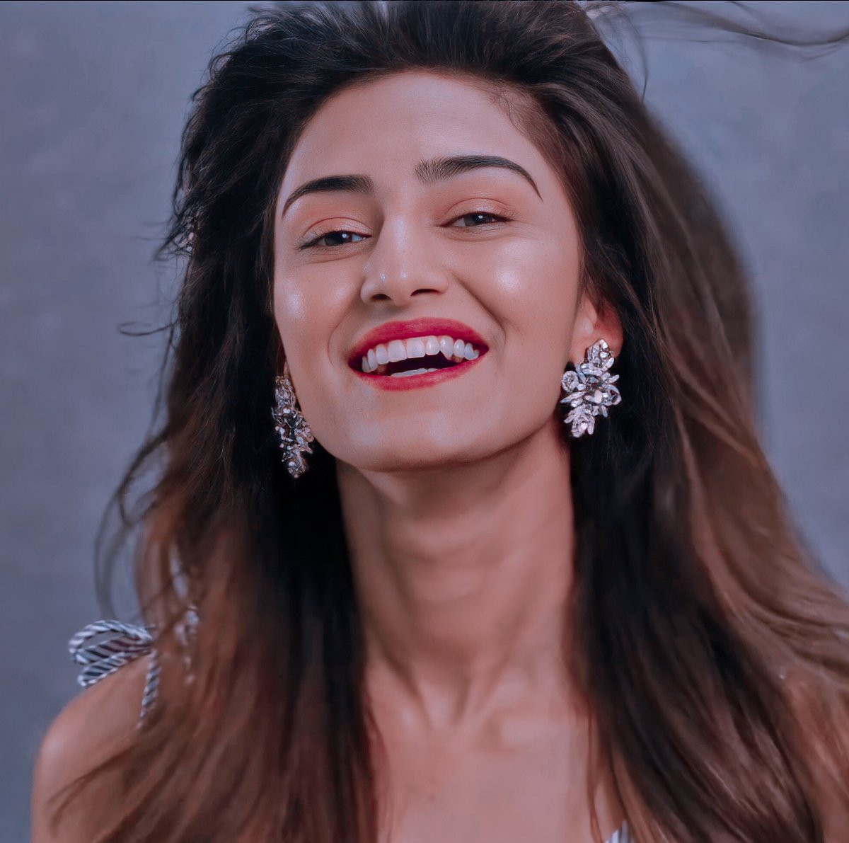 EJF_Lovers's tweet photo. that’s my smiley girl 💙🙈😍
- 

@IamEJF 
#KasautiiZindagiiKay #EricaFernandes #PrernaSharma #KZK #EJF #EricaBackToRock https://t.co/qwiRoTnN7f