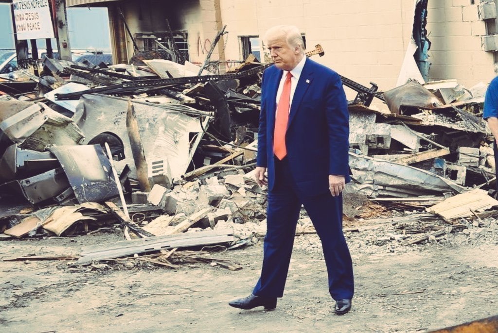 GaGaVeRSe's tweet photo. @MeliMels99 @StephenKing @donwinslow So looks like there's a 50/50 chance either I live in America or Europe next year... My life is a toss up as well because I won't sit around another 4 years watching twitter hate/love trump because personally, I can't look at his silly ass anymore like some people! #WinFlorida ✌ https://t.co/be1SpwyXJ3