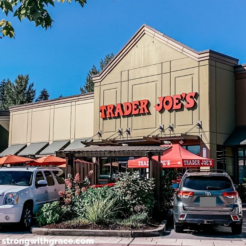 HeatherGoffrier's tweet photo. Need some dinner ideas? These Trader Joe's frozen meals are perfect for new moms and busy families! Don't miss this list!

"My kids are about to revolt..." (read more)  #mealplanning #motherhood #routines https://t.co/GBw4HY8ano https://t.co/TRKKJVs2Xj