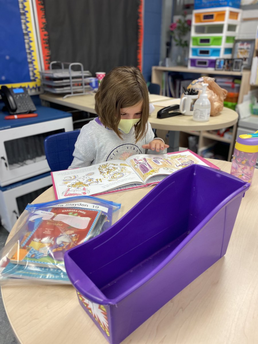 teachtwilson's tweet photo. 3rd graders are working hard building their reading stamina! #Sheikosharks https://t.co/24S1j4v6vd