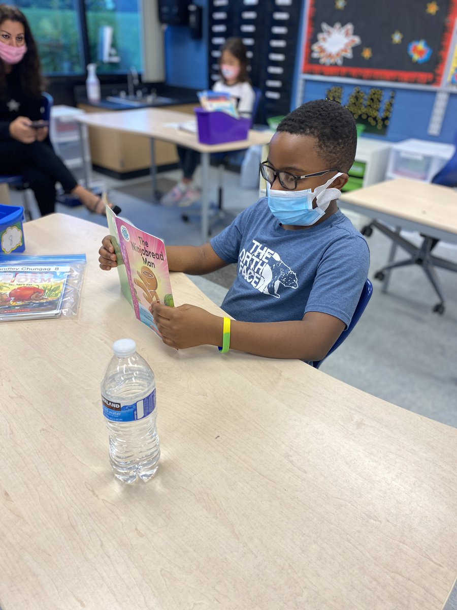 teachtwilson's tweet photo. 3rd graders are working hard building their reading stamina! #Sheikosharks https://t.co/24S1j4v6vd