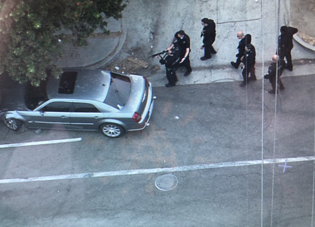 RoadSageLA's tweet photo. End of an INSANE pursuit/following of a narcotics suspect in Harbor City😰 suspect drove like a maniac up to 80 MPH on streets and in side walks before crashing at Normandie and 253rd street. Allegedly had A LOT of drugs in the trunk. One person in custody @CBSLA @LACoScanner https://t.co/DAtVXQMnSz