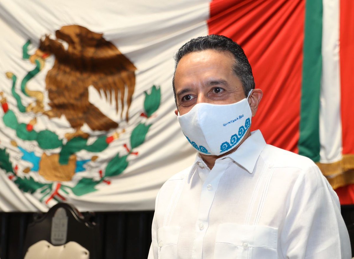 CarlosJoaquin's tweet image. Hoy porto con orgullo un diseño muy especial bordado por manos artesanas quintanarroenses. ¡Gracias al grupo Lol-Chuy por confeccionar este bello cubrebocas para un servidor en este importante día! Les comparto su página: ow.ly/arqM50Blr0W #EstamosJuntos