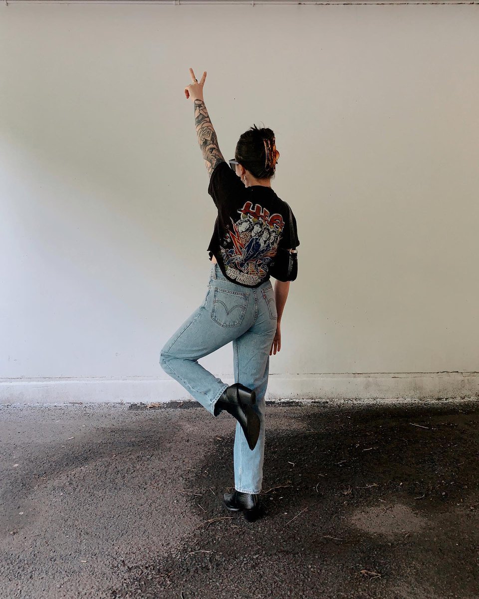 Levis_Peru's tweet photo. Un 👖 para cada día. Un 👖 para cada estilo. #LiveInLevis 

📷 ashleytsullivan https://t.co/oKQgRIEY7t