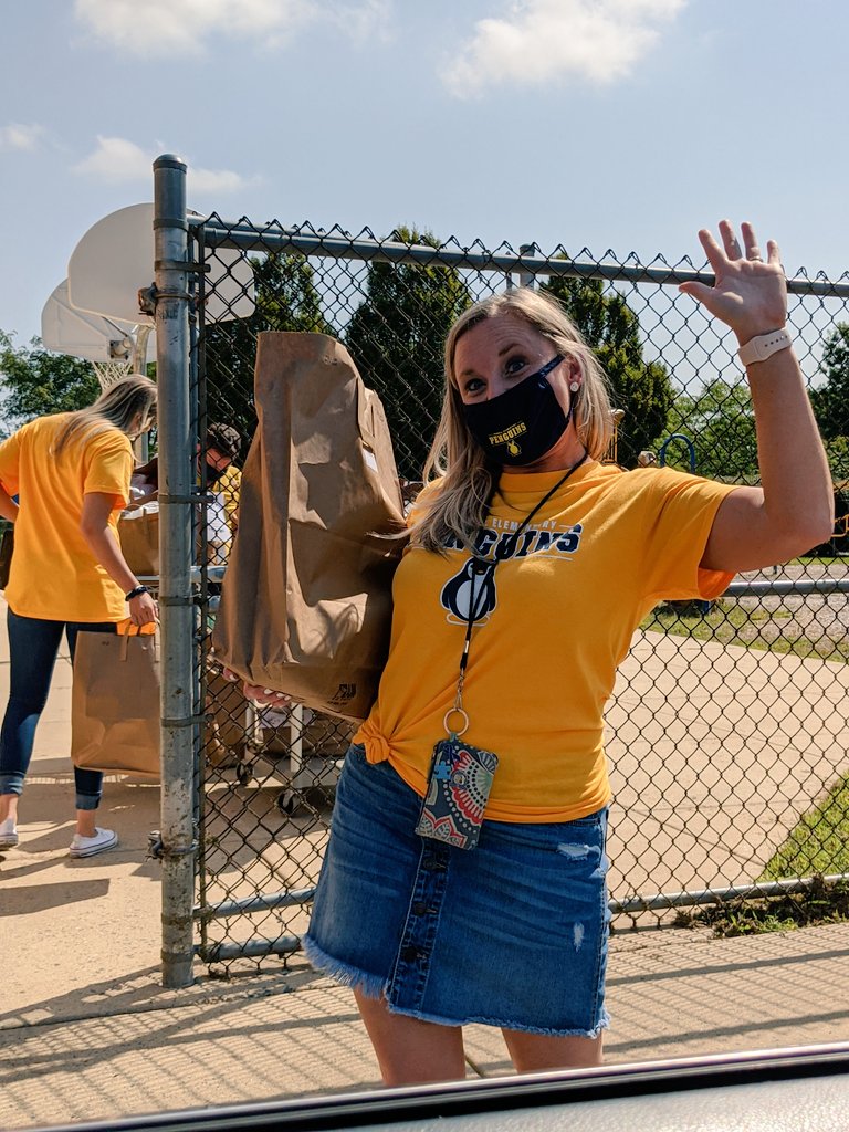 Look out 2nd grade...here she comes!  I know this year is gonna be a little different but I know you'll rock 2nd grade kiddo!  So happy we got to meet your teacher @2ndwithmrswood!
<a href="/PDSD_Pennell/">Pennell Penguins</a>
#virtuallearning  #2ndgrade #pennellpride #penndelcostrong