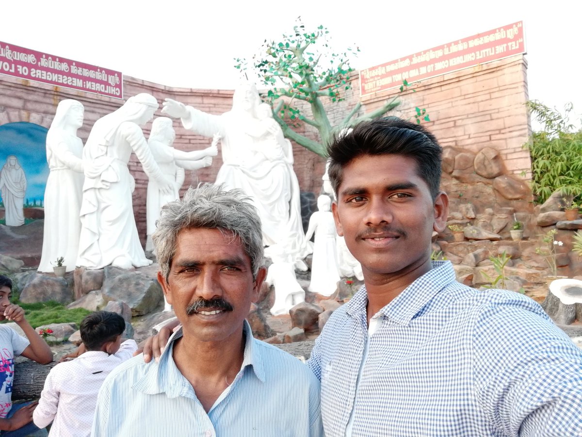 JonahBravo2's tweet photo. Happy 29th Marriage Anniversary dear Mom and Dad 😍❤️💘😍💟💝💕
தாய் தந்தை என்னும் வார்த்தைகளின் முழு உருவமுமாய், அன்பின் இலக்கணமுமாய் திகழும் பெற்றோருக்கு இனிய திருமண நாள் நல்வாழ்த்துக்கள் 😍😍😘😘👨‍👩‍👧‍👦🎂🍭🍲🥘 https://t.co/bzFRrxjmza