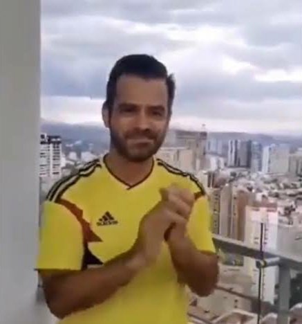 Pelicolombianas's tweet photo. Definamos esto a la manera de Twitter. ¿Quién es más #MantenidoVagoyBobo?

Esperancito RT 🔁 // Delfín Santos FAV ♥️ https://t.co/1Y2ixZz1gH