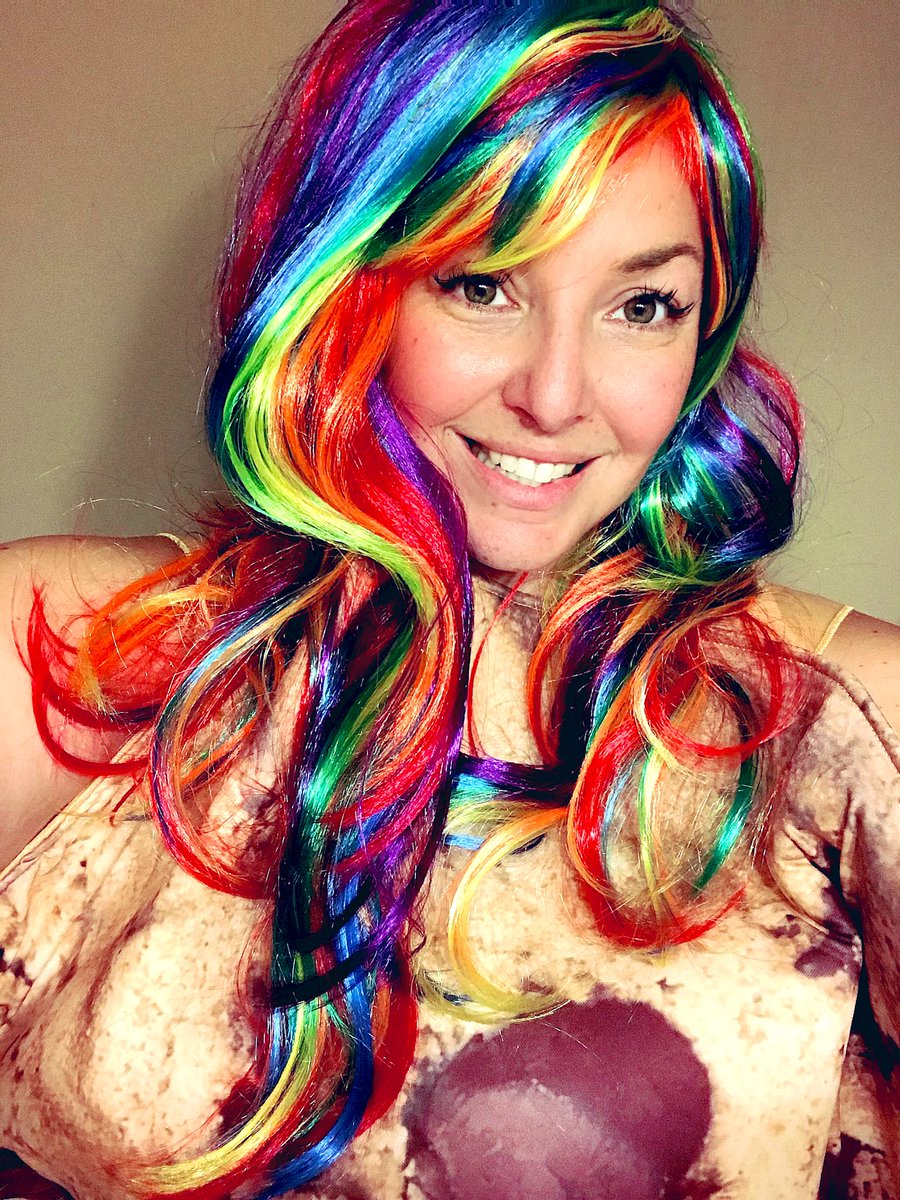 MsBehavior's tweet photo. Not sure if I’m getting out for a 5K today, long work day, dinner finally in the oven (vegetarian lasagna!) but here’s a teaser for the next outfit! (Yeah that’s a 🍪 ) #WpgPrideRun #PrideMoves @CookiesByGeorge (see pinned tweet for how to donate and win cookies!) https://t.co/niSwDh8LiU