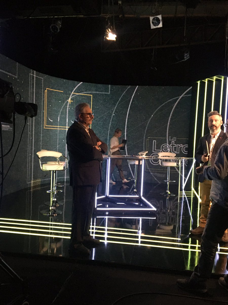 Listos para arrancar en #LaLetraChica 
En minutos estaremos conversando