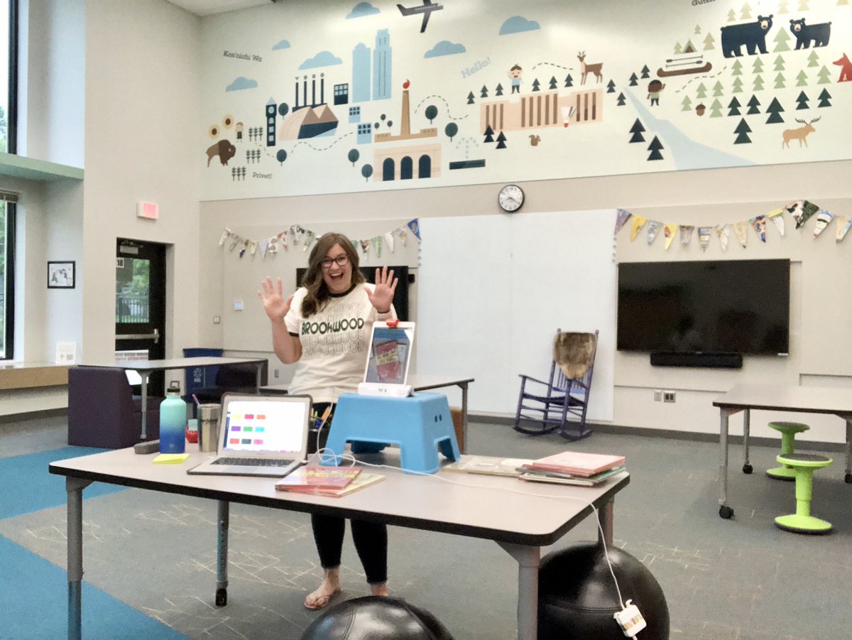 missmihelic's tweet photo. Just mask me how my first day of school was! I’m thrilled to start my 10th year of teaching to what is sure to be an unforgettable year! #bklibrary #bkreader #brookwoodstrong https://t.co/P5alfphQe1
