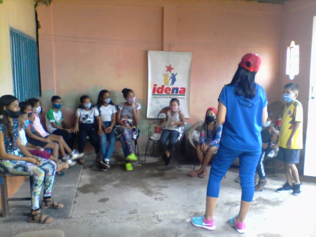 Desarmesucre's tweet photo. Senades en conjunto con el Idena realizó conversatorio y bailoterapia a niñ@s de la comunidad de la llanada.
Llevando un mensaje de desarme y paz a nuestro semillero de la patria.
@MIJPVenezuela_ 
@EdwinRojasM https://t.co/t5djrQ148t
