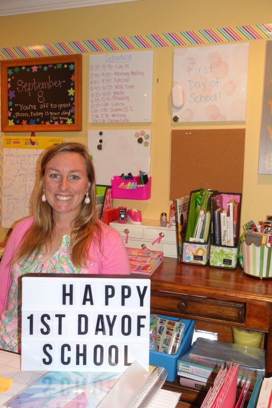 MsMOverend's tweet photo. We had a great first day in 5th Grade! Virtual high “fives” to all my fifth graders! Looking forward to a great year! #Firstdayfairfax #OneTeamOneCommunity @ChurchillRoadES https://t.co/vnDxvdAbWb