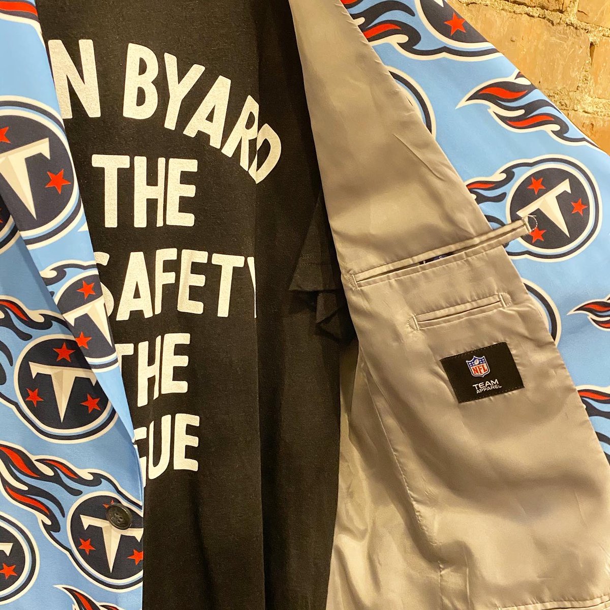 HANGTN's tweet photo. A final, game week giveaway. If you follow + RT, you’re in. One winner drawn Friday morning. https://t.co/Zgm3VlB8xf