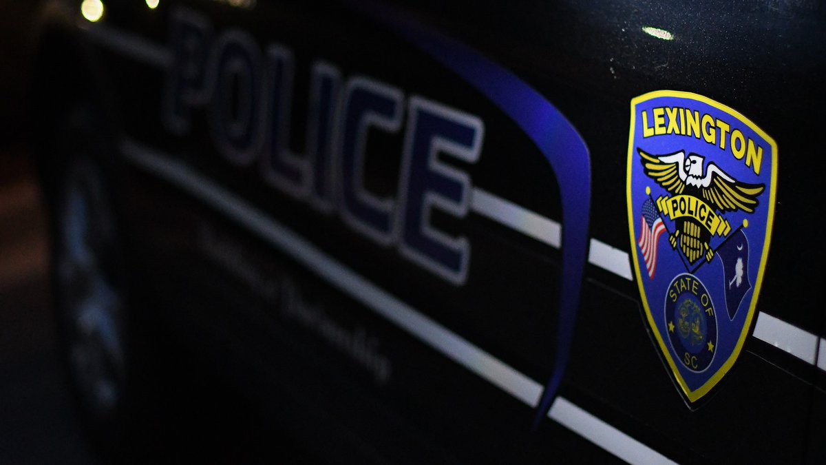 LexingtonPD's tweet photo. Parents, know where your teenagers are, who they are hanging out with, and what they are doing.  

Arrests can give a teenager a criminal record that can affect school scholarships, job opportunities along with the risks that are associated with drinking alcohol and drug use. https://t.co/vyiZfpawdH