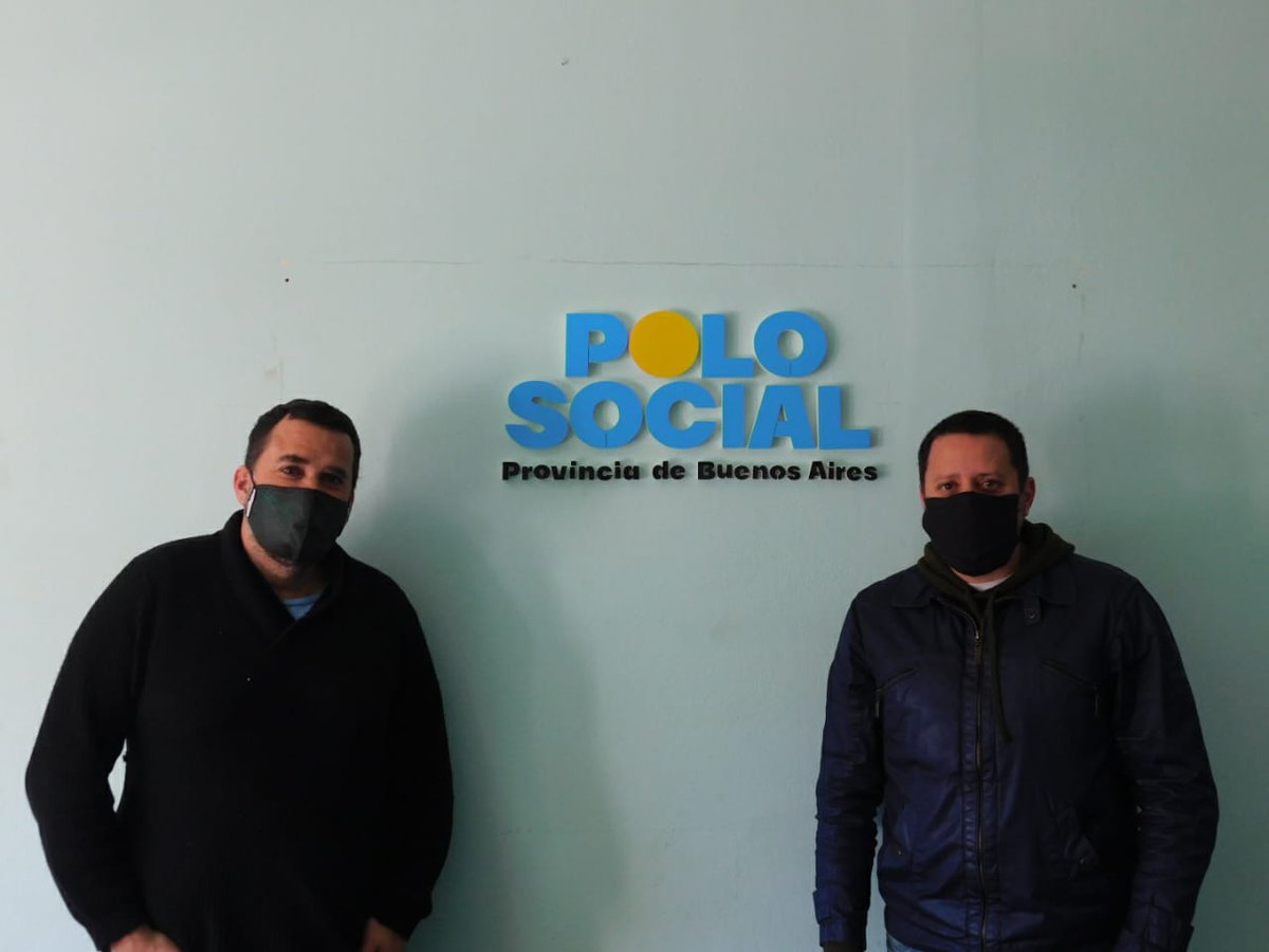 PoloQuilmes's tweet photo. El Polo Social y Barrios de Pie históricamente han caminado un mismo sendero de luchas y resistencias a lo largo de la historia reciente. @gutierrezdavid_ @danimenendezok https://t.co/RFlYWVv0M7