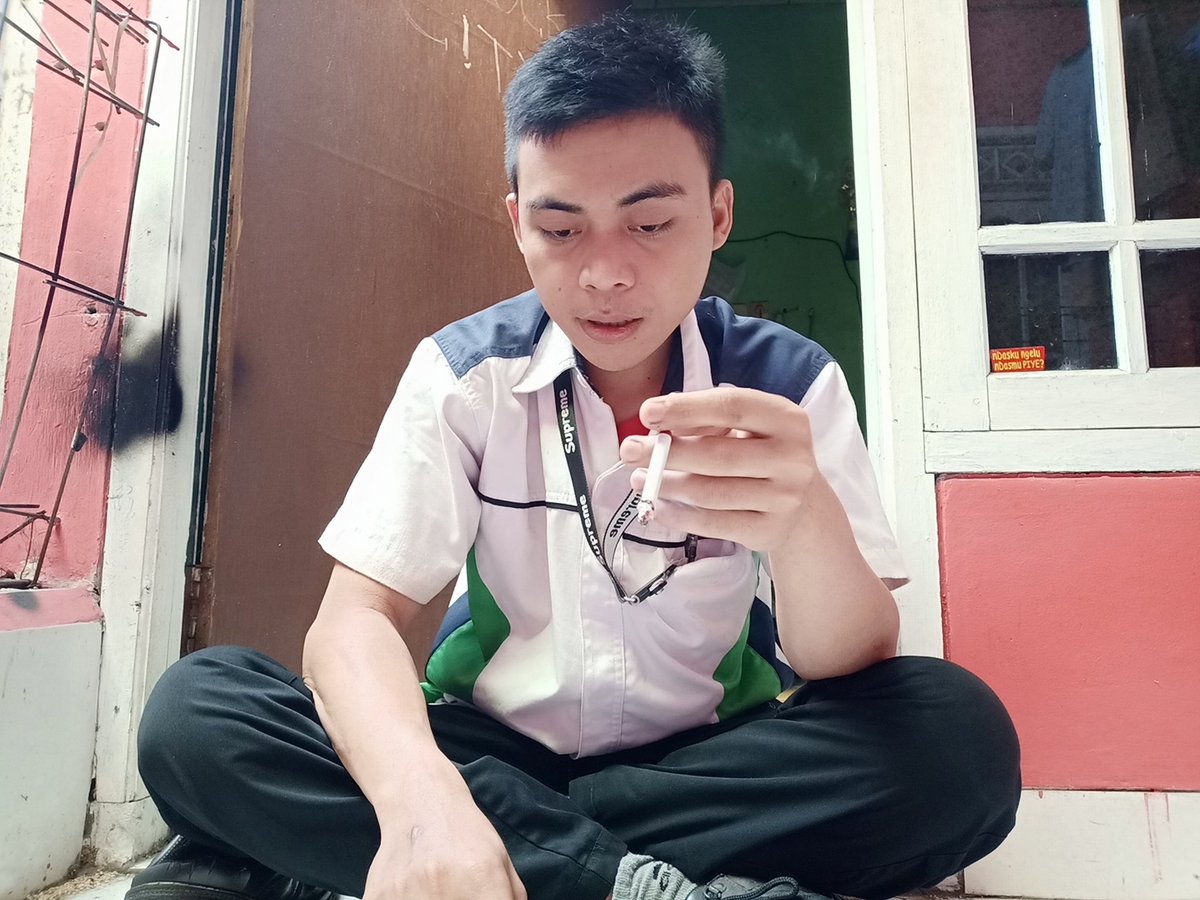 Fuji_Distortion's tweet photo. Andon urip https://t.co/BSbz17uUok
