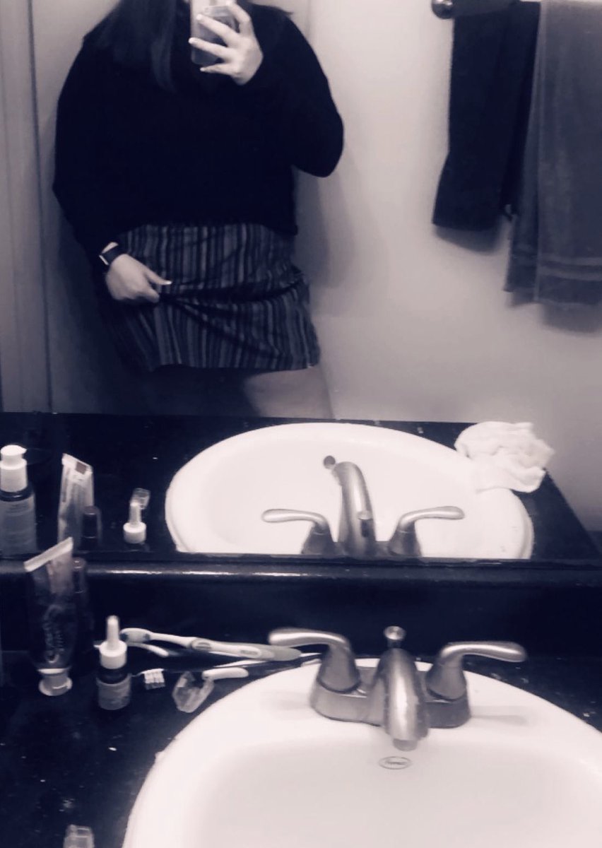 thiccbabygirI's tweet photo. ♡ babygirl ♥︎
— 18 years old (minors dni)
— she/her
— bisexual 
— switch (depends on mood)
— attention seeking
— bigger girl ;) https://t.co/FDOMz8IQmZ