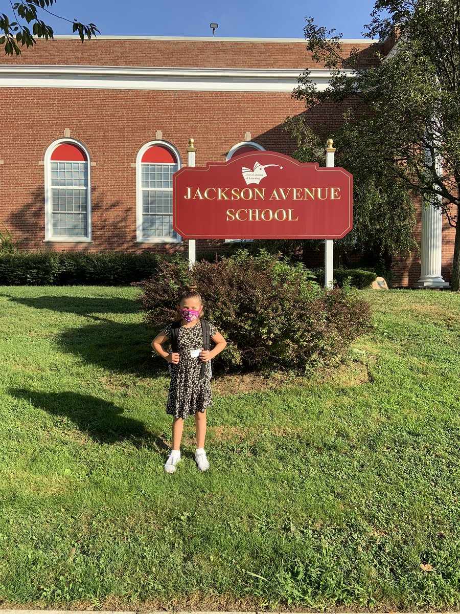 missymiss423's tweet image. After 6 months home with my girl and what felt like 6 hours getting ready this morning.... she’s finally back to school!! She had an amazing first day of 3rd grade! @Jackson_Ave @MrsRodr1guez