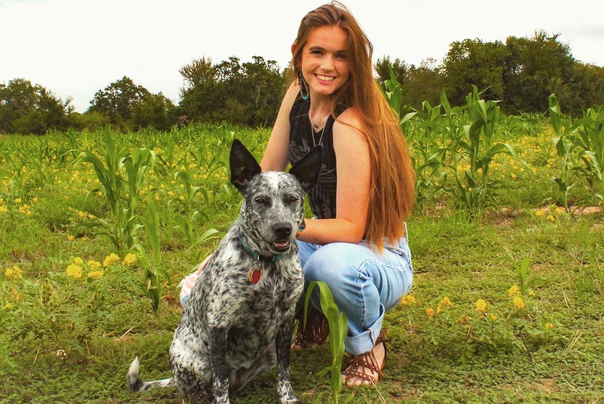 trishawmarie_'s tweet photo. // just a girl and her dog // https://t.co/w440t9waTR