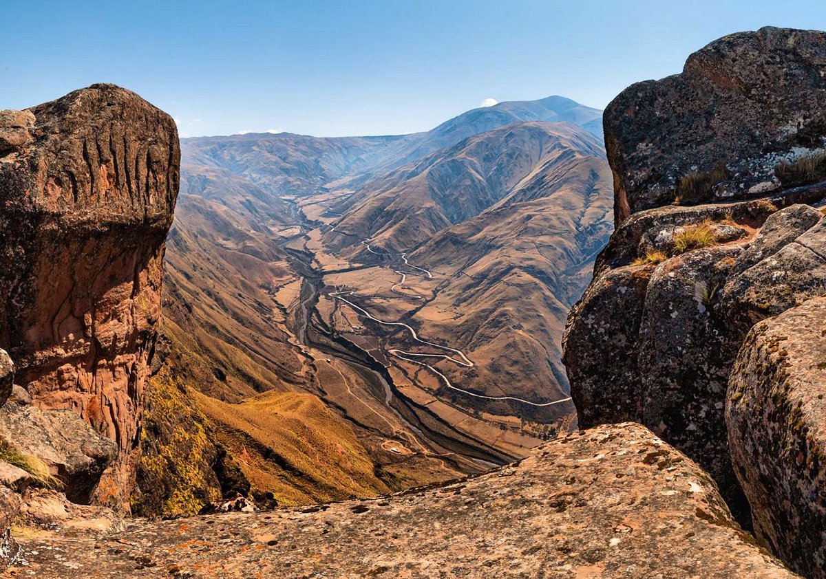 SaltaVisit's tweet photo. Una nueva vista de uno de los lugares más votados como paisajes favoritos de nuestra Provincia.
La #CuestaDelObispo desde un escondite que solo algunos conocen 😉
#Salta
#TanLindaQueEnamora
#ViajaMañana
#CompraHoy https://t.co/HKag7aFUsh