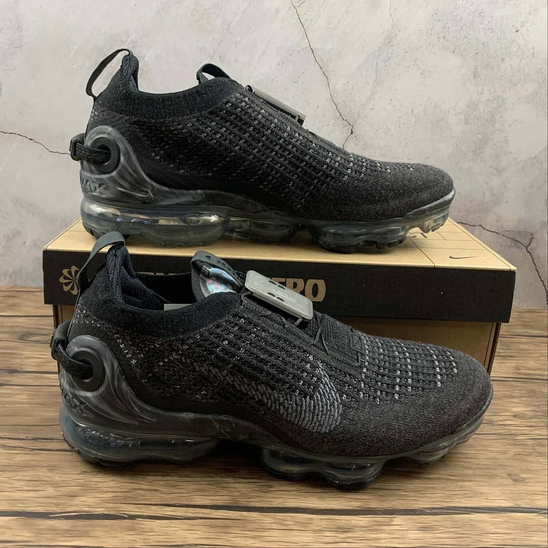 MMHOUTLET's tweet photo. VAPORMAX 2020 FK 🔥
disponível por encomenda 📦
Aceitamos cartões 💳 https://t.co/T5U6DU1Nen