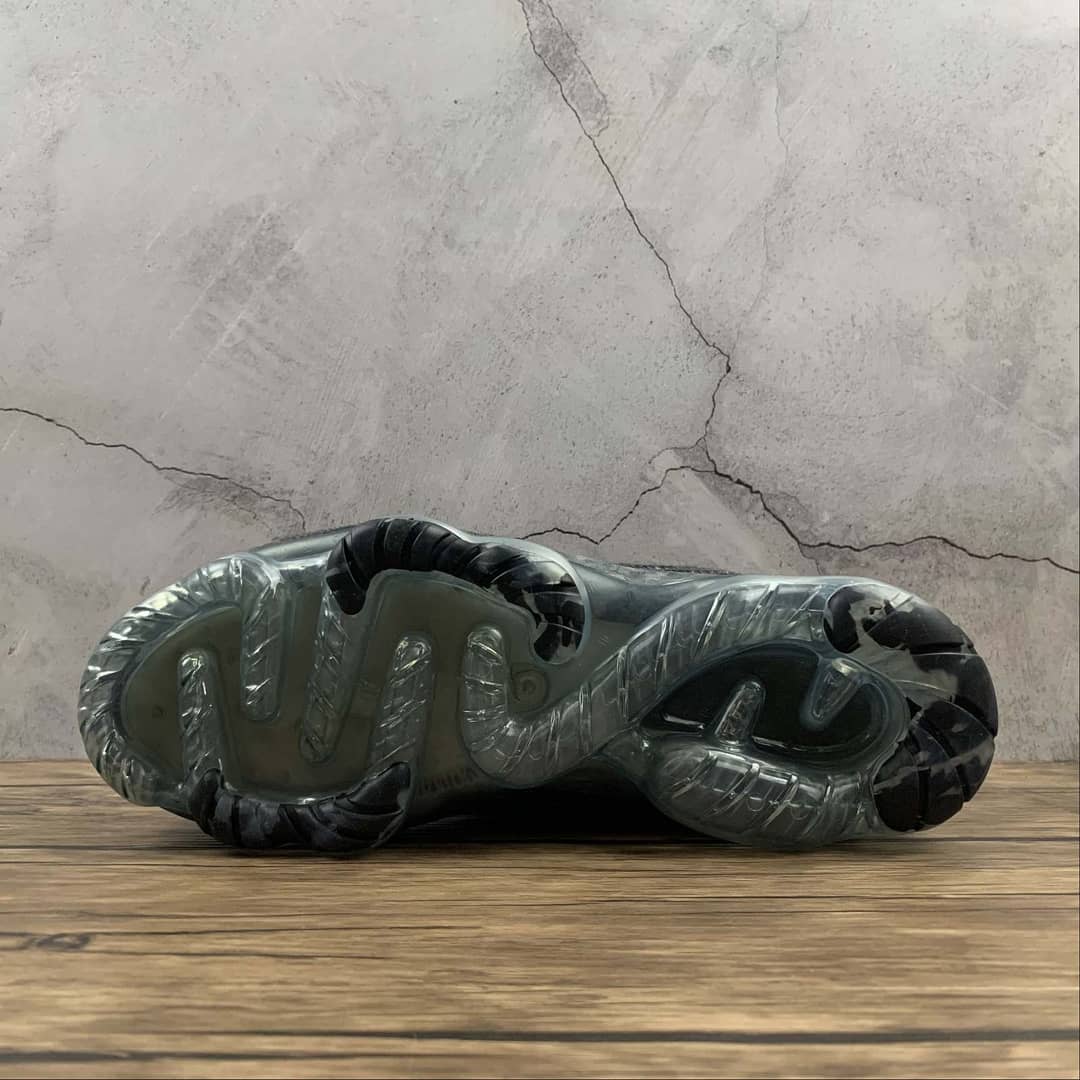 MMHOUTLET's tweet photo. VAPORMAX 2020 FK 🔥
disponível por encomenda 📦
Aceitamos cartões 💳 https://t.co/T5U6DU1Nen