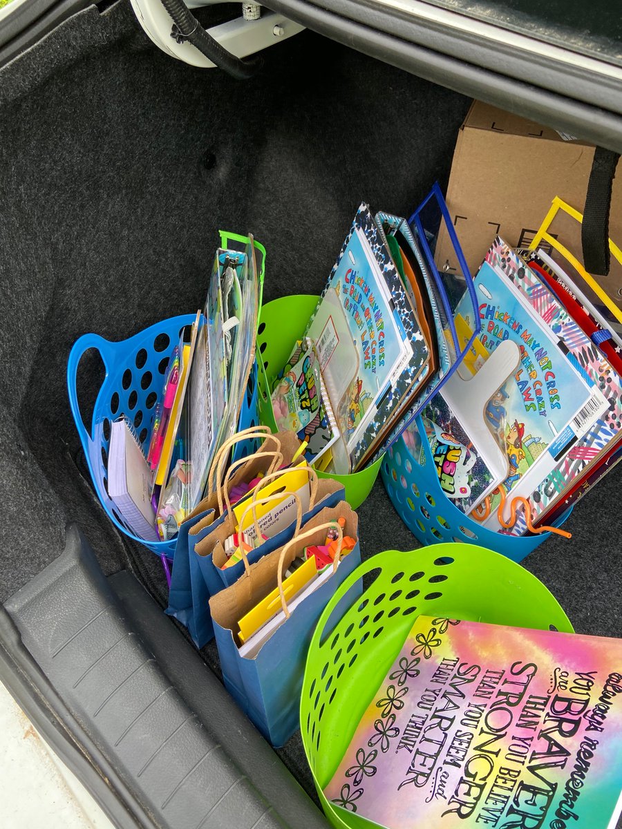 SpookTacoma's tweet photo. After a fun filled first day of virtual school, I surprised my students with back to school goodies! They were so excited to see me at their doors #enonrocks #oneCCPS https://t.co/PQYY7L6OFK